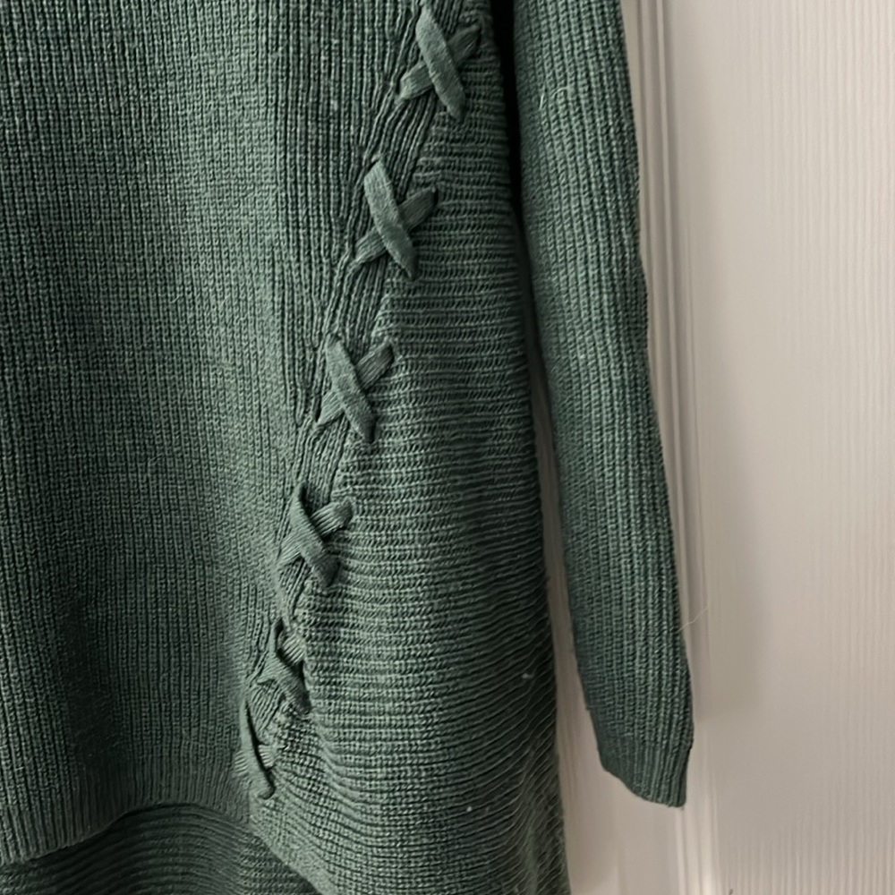 Sweater - Picture 2 of 7
